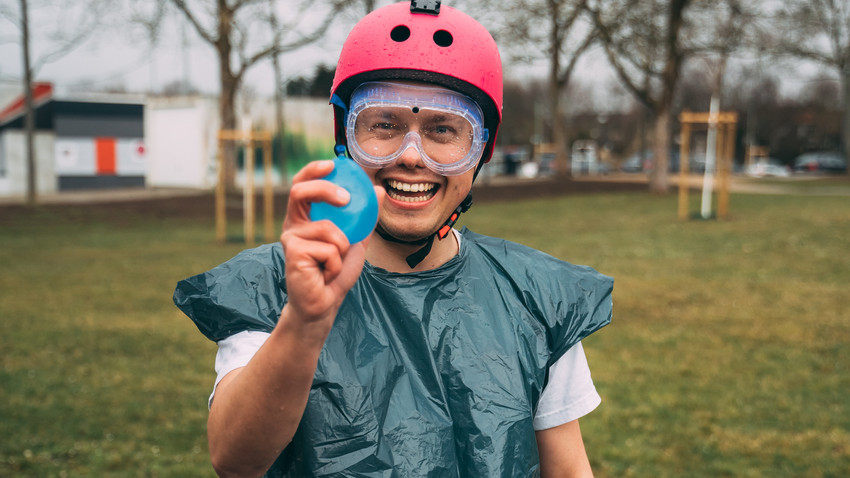 leni & johan show: wasserbomben-weltrekordversuch