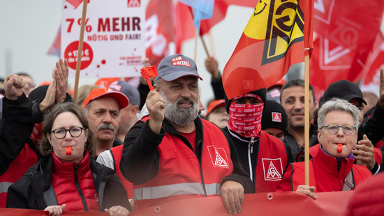 Tarifabschluss in der Metallbranche Mitte sichert Gehaltserhöhungen