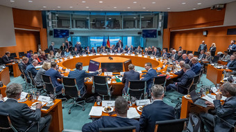 Länderchef-Treffen in Berlin: Hessen will weniger Bürokratie
