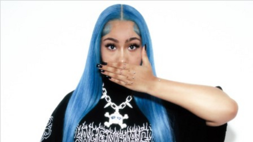 North West unterschreibt Plattenvertrag