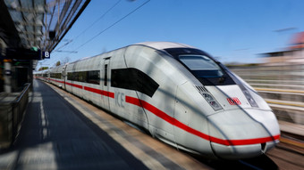 Pfingsten: Dann rechnet die Bahn mit vollen Zügen