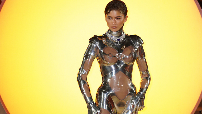 Zendaya überrascht Hochzeitspaar in Las Vegas