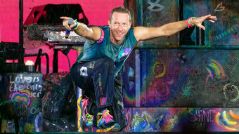 Chris Martin überrascht Straßenmusiker