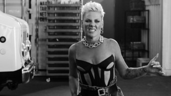 pink: handyverbot für ihre kids