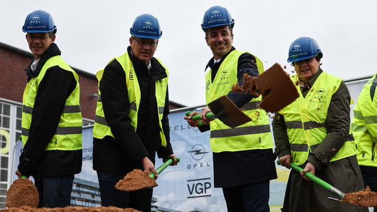 Symbolischer Baustart für neue Opel-Zentrale «Green-Campus»