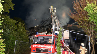 Polizei ermittelt nach Großbrand in ehemaligem Bordell in Brachbach