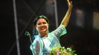 Land Hessen und Stadt gegen Auftritt von Russin Netrebko in Wiesbaden
