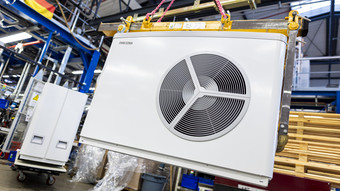 Öl-Heizung weiter gefragt: Kurzarbeit wegen Flaute bei Wärmepumpen