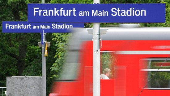 Anreise zum CL-Spiel von Eintracht Frankfurt: Sperrungen & Ausfälle
