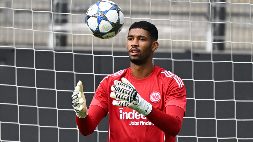 Wechsel im Eintracht-Tor: Zetterer übernimmt nach Santos-Patzern