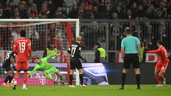 Eintracht Frankfurt holt Punkt gegen Rekordmeister Bayern im Topspiel