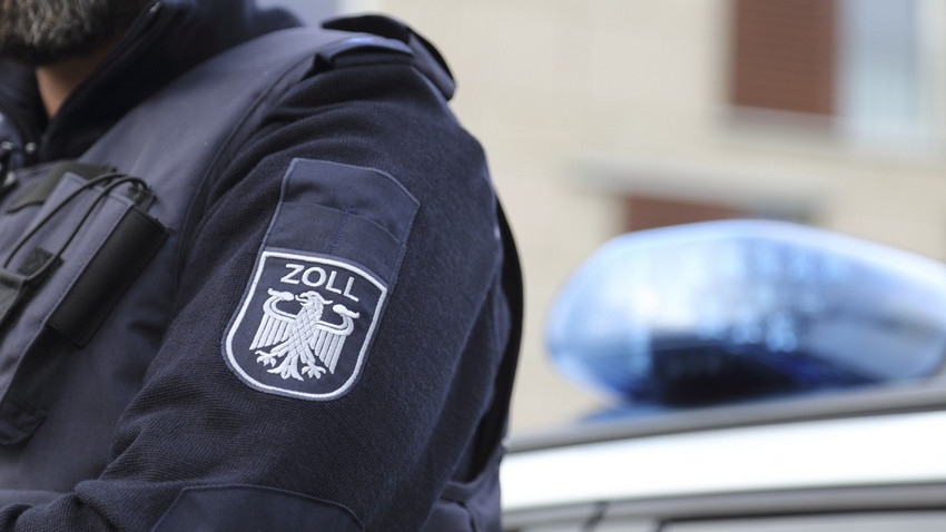 Sechs Haftbefehle in Frankfurt bei bundesweiter Zollrazzia