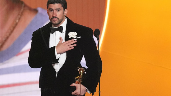 Grammys ungewohnt politisch - Bad Bunny mit bestem Album