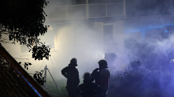 Zwei Menschen verletzt: Feuer in Wohnhaus in Schlitz