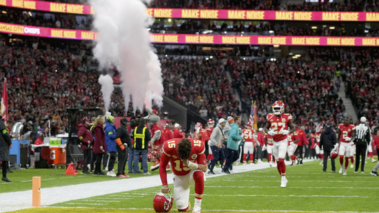 nfl-party in deutschland: kansas city chiefs siegen in frankfurt