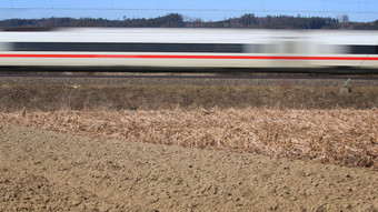 Bundestag will Weg für Bahn-Neubaustrecken freimachen