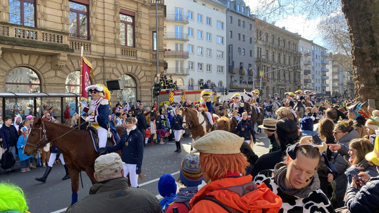 Viel Helau im FFH-Land: Rosenmontagsumzug in Mainz gestartet