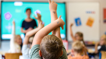 Hessens Grundschullehrer sollen mehr Geld bekommen