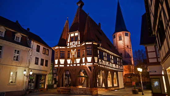 Explosion erschüttert historisches Rathaus in Michelstadt