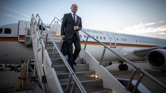 Scholz und Biden wollen Waffenhilfe für Ukraine sichern