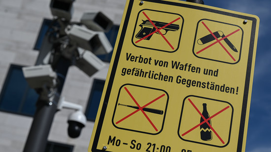 Waffenverbotszone in Wiesbaden: Bisher 170 Messer sichergestellt