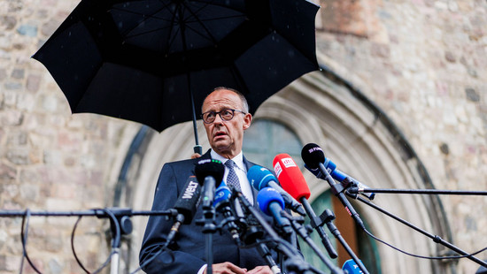 «Gift des Terrorismus» - Merz: Nicht einschüchtern lassen