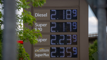 Sprit immer teurer: Benzin nähert sich Allzeithoch