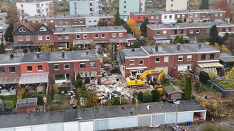 Ein Vermisster und Verletzte nach Detonation in Reihenhaus