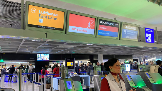 Neu am Frankfurter Flughafen: Kontroll-Zeitfenster für Passagiere