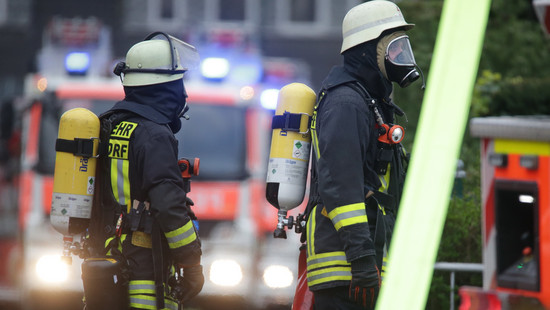 Pakete verbrannt? Feuer in DPD-Paketzentrum in Raunheim