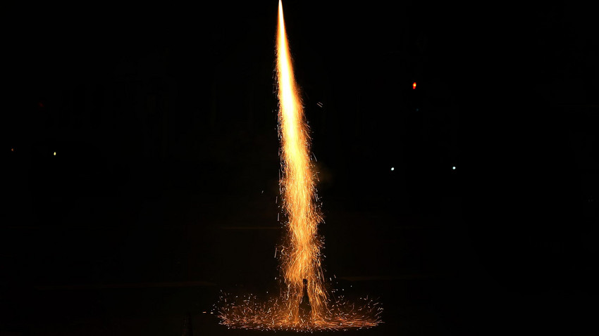 Mann nach tödlichem Brand durch Silvesterrakete angeklagt