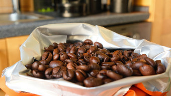 Zu viel geklaut: Kaffee wird in einigen Filialen weggeschlossen