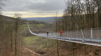 Rotenburg: Zweitlängste Hängebrücke Deutschlands ist eröffnet