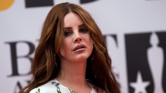 lana del rey: singt auf debüt-album ihres vaters