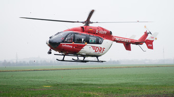 An Bushaltestelle in Schaafheim angefahren: Junge schwer verletzt