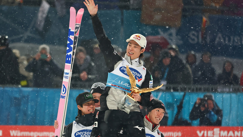 Ryoyu Kobayashi gewinnt die Verschanzentournee vor Andreas Wellinger