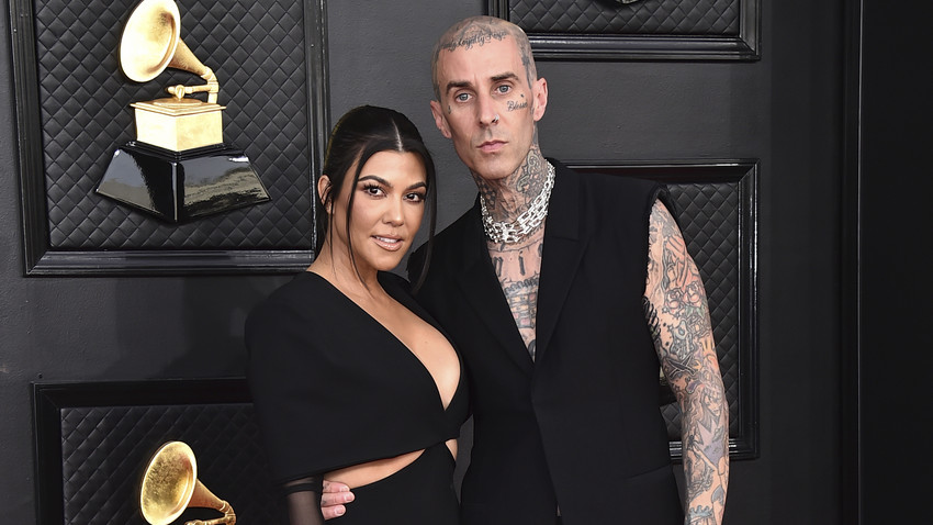 kourtney kardashian: trinkt eigene muttermilch!