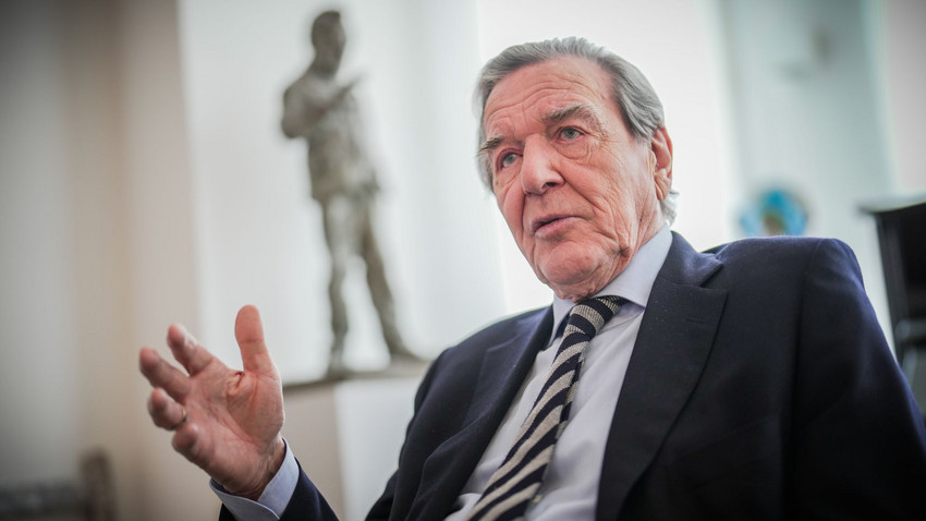 Altkanzler Schröder wegen Burnout in Klinik