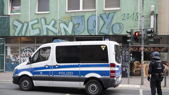 Vorwürfe gegen 17 Frankfurter Polizisten wegen Körperverletzung