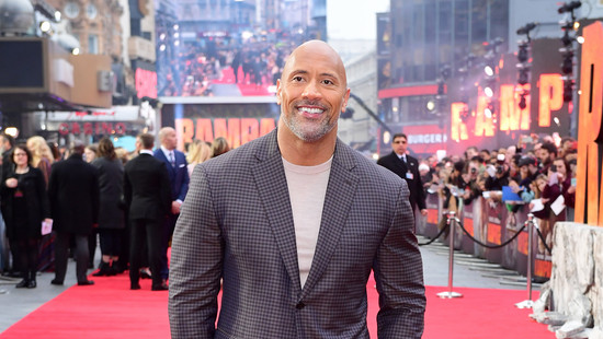 the rock: nutzt tochter als hantel