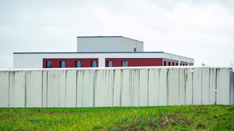 Ausbruch aus Hadamarer Klinik: Polizei sucht Strafgefangenen