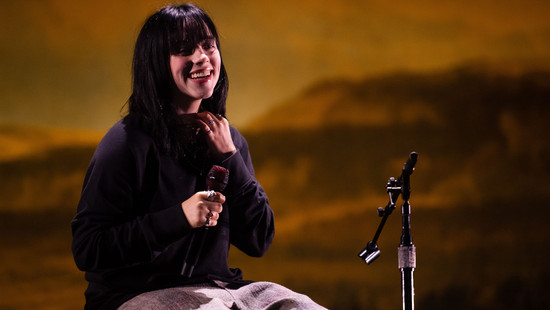 billie eilish: barbie-look im neuen video