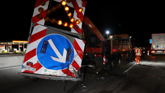 Massenunfälle auf der A6 bei Walldorf: Viele Verletzte, hoher Schaden