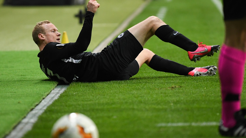Eintracht: Kapitän Rode verletzt und hohe Geldstrafe wegen Pyrotechnik