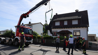 Hängender Hengst in Hanau: So lief die spektakuläre Rettung