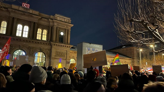 Mainz: 5.000 bei Demo gegen Rechtsextremismus am Hauptbahnhof