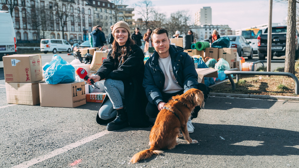 sarah & johan von planet bei der spendenaktion in offenbach
