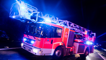 Kerze verursacht Brand in Mehrfamilienhaus in Kassel