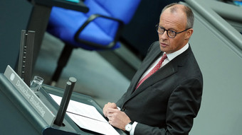 Berlin statt New York: Merz redet im Bundestag