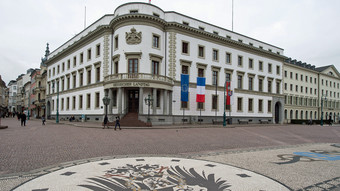 Hessen stoppt vorübergehend Corona-Hilfen: Prüfungen geplant